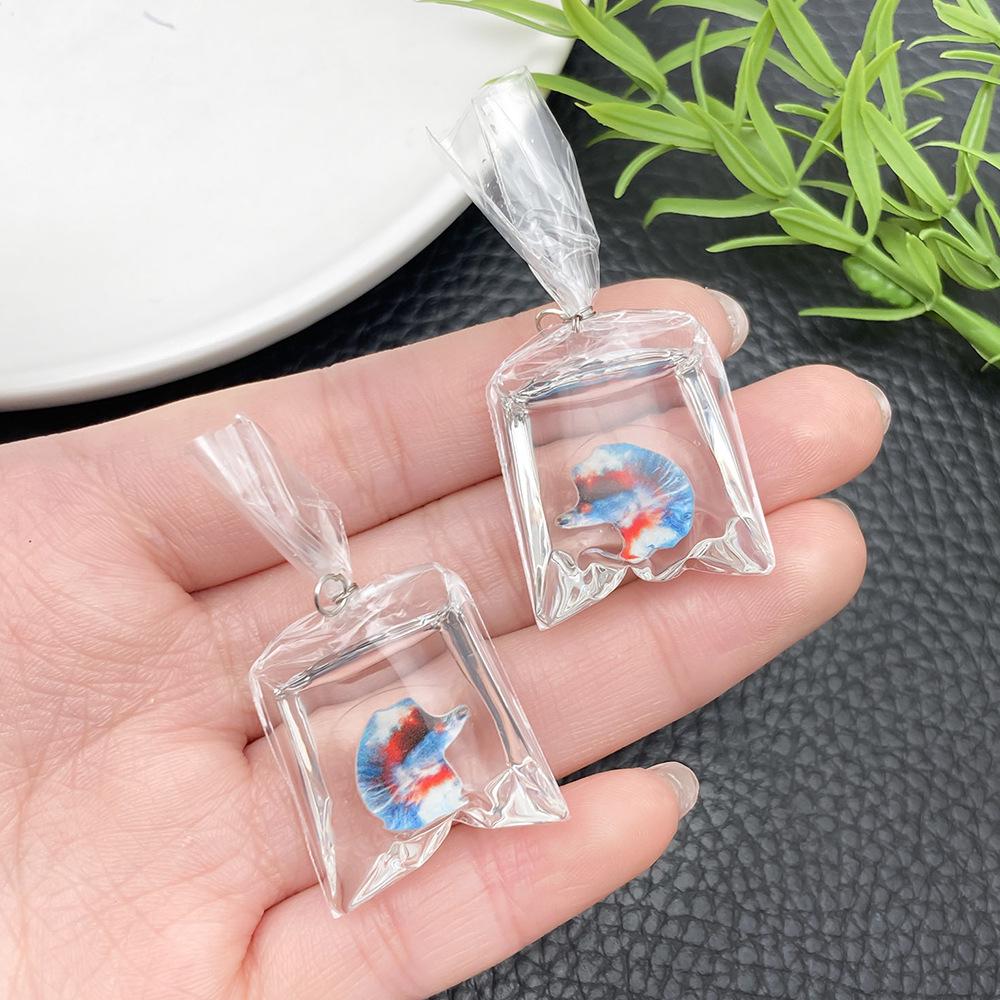 Pendientes Colgantes de Resina Transparente Agua de Mar Pez Dorado y Accesorios para Llavero