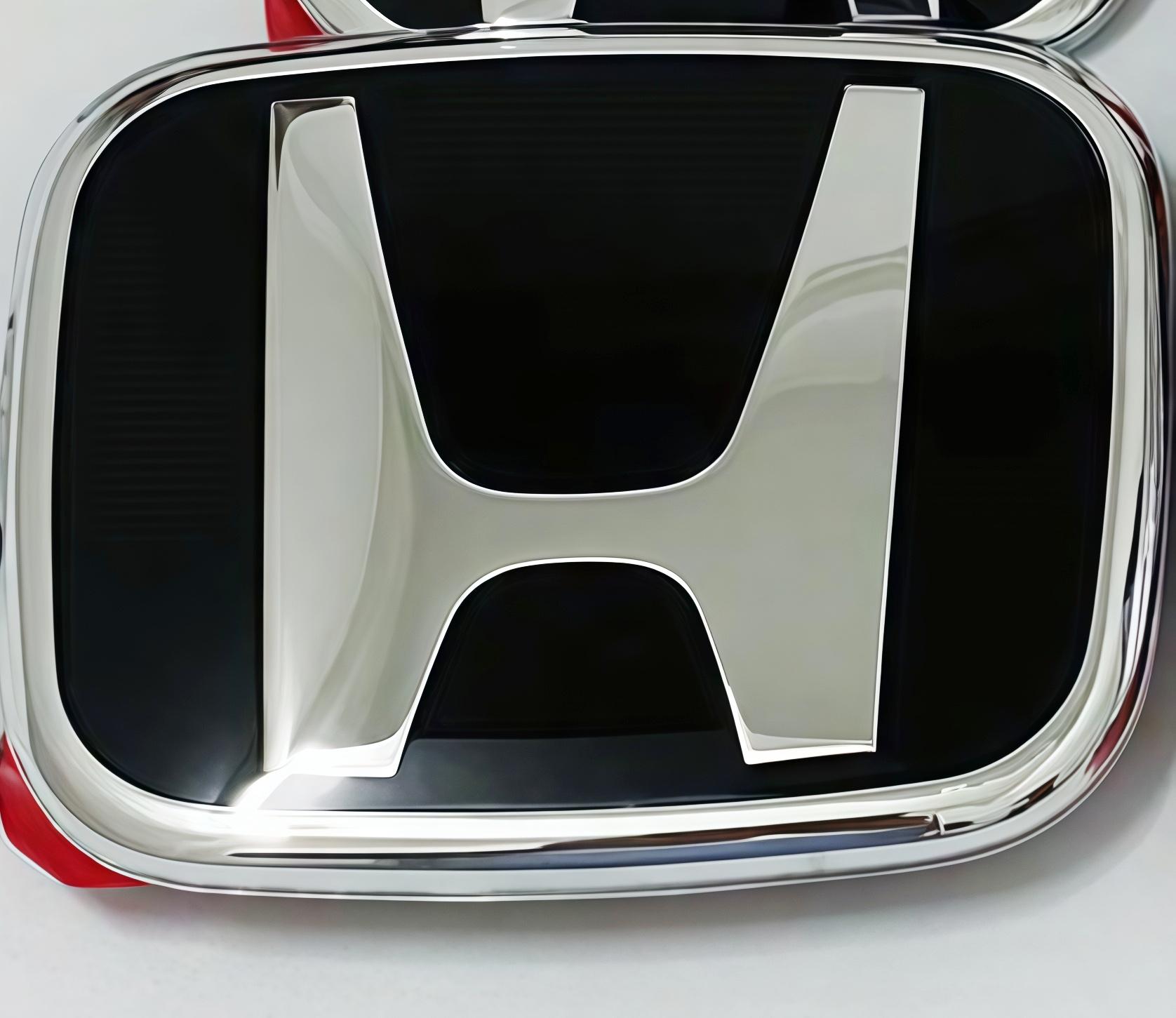 

1pcs for Honda Fit City Accord VEZEL HRV Odyssey H Emblem Badge Car Accessory for Hood Grill Rear Trunk Steering Wheel Logo 73mmX61mm--G01 чорний