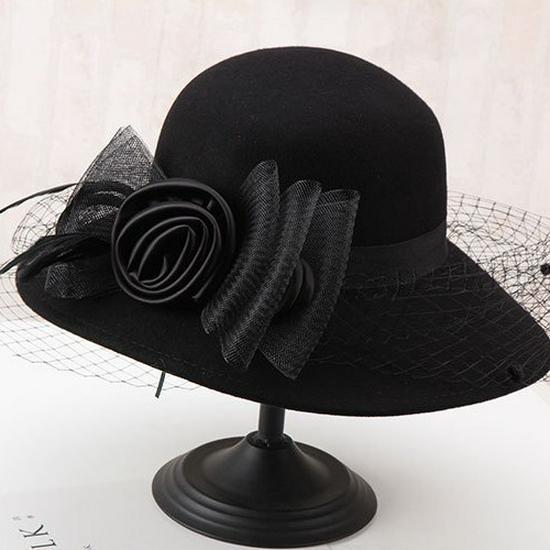 

Elegant French Hepburn-Style Mesh Wool Felt Fedora Hat for Women - Large Brim, Perfect for Autumn/Winter One Size