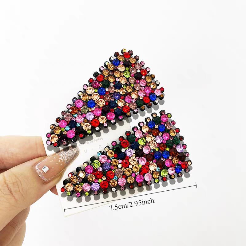 

2 шт. Корейская новая высококачественная хрустальная треугольная заколка-невидимка для волос, боковые заколки для волос для девочек, женщин, свадебной вечеринки, аксессуары для волос