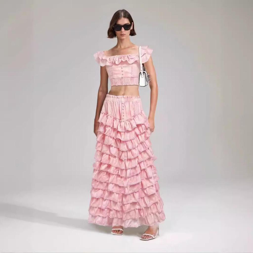 Elegante Completo Estate 2024 con Top a Scollo Quadrato e Gonna Lunga a Strati per Donna