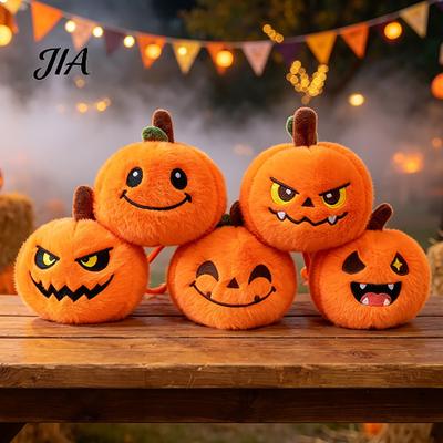 Lustige Kürbisgeschenke Halloween Plüsch Schlüsselanhänger, Niedliches gruseliges Stofftier Anhänger für Tasche Geschenk Liebhaber Schlüssel, Weiche Mini-Puppe Hängendes Ornament Festival