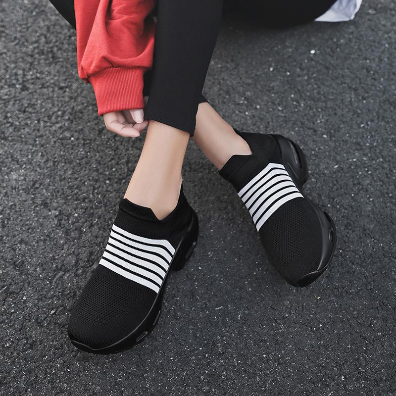 Large size women's shoes lace-up air cushion fly-woven sports shoes fashion rocking shoes casual shoes versatile socks shoes