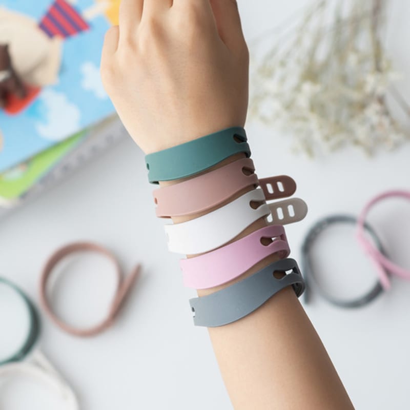 FLAITO Domestically Produced Silicone Pastel Adjustable Length Bracelet