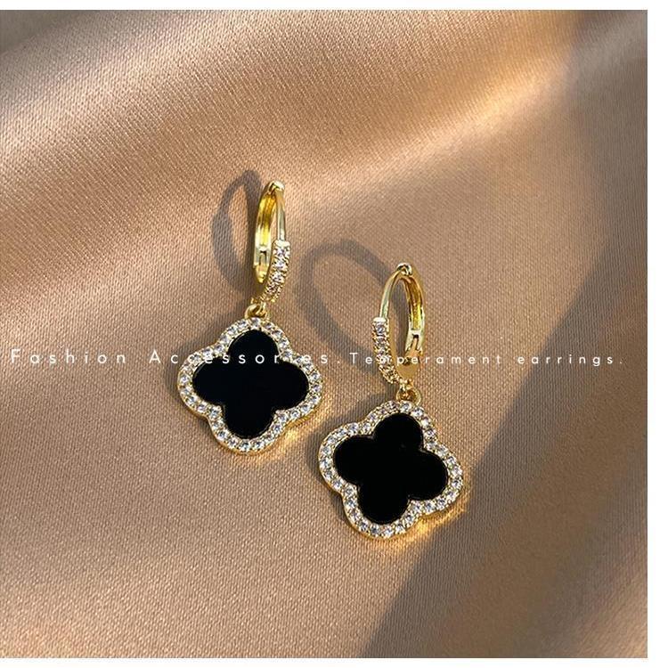 Elegant Four-Leaf Clover Earrings - 2023 Trendy Light Luxury Design