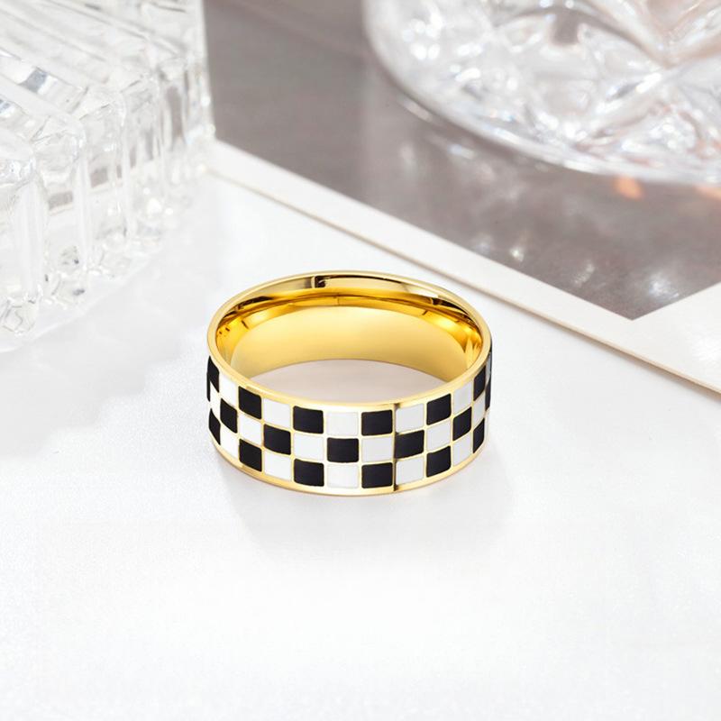 Trendy Personality Black and White Checkerboard Ring, Fashionable Couple Ring Women's Titanium Steel Jewelry Electroplating