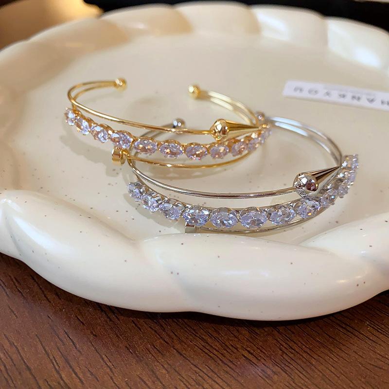 Vícevrstvé otevřené náramky s zirkony pro ženy Evropský a americký temperament lehkého luxusu Nový náramek Velkoobchod Dámský zirkon