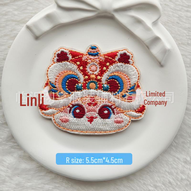 

Embroidered Iron-On Cartoon Snake Patch for Clothing Decoration