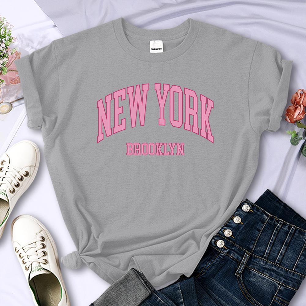 New York Brooklyn T-shirt femminile stampata Abbigliamento Vintage T-shirt traspiranti estive a maniche corte interamente matematiche Top casual da donna