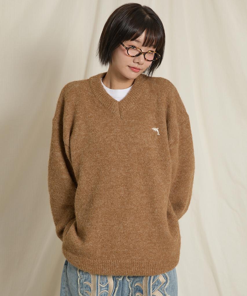 WAIKEI Dolphin Hairy V-Neck Knit Beige