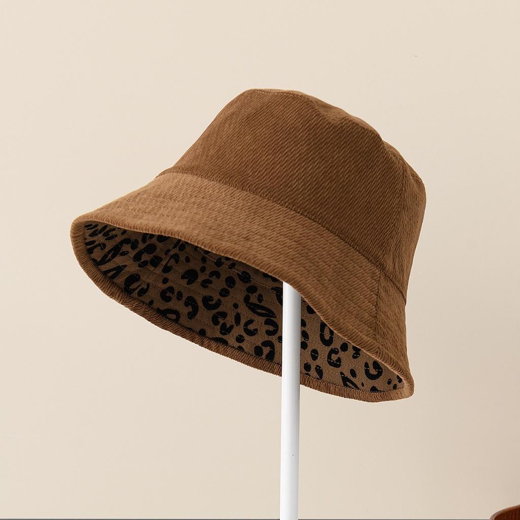 New Double sided Leopard Print Fisherman's Hat for Autumn and Winter Is Warm Elegant and Stylish The Foldable Basin Hat Is A Japanese Style Top Hat
