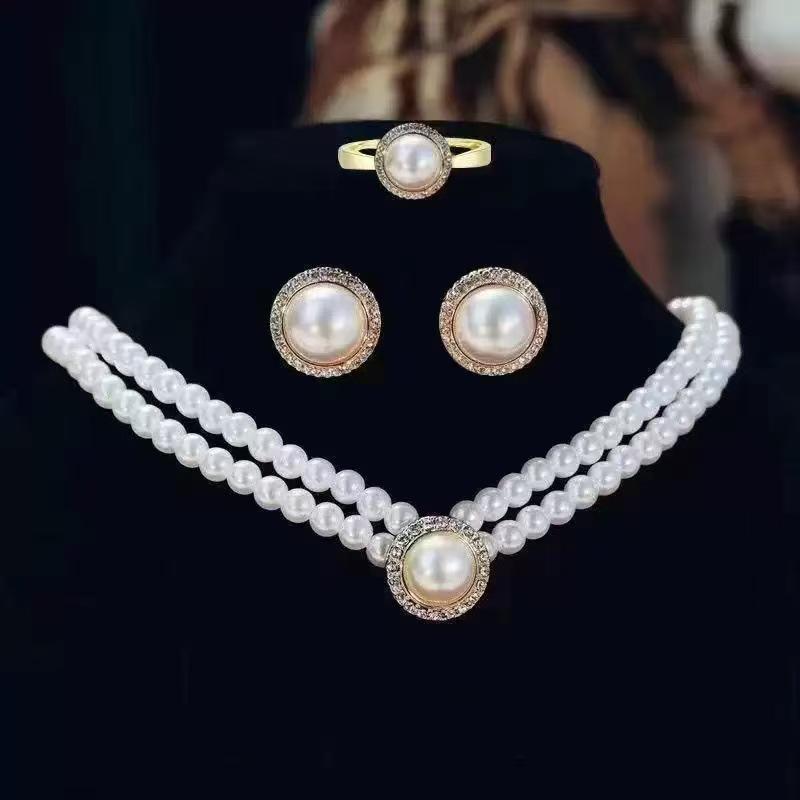 Glänzende Diamant-Schmetterling-Perlenkette: Damen Retro Würziges Mädchen Luxus Schlüsselbein Kette