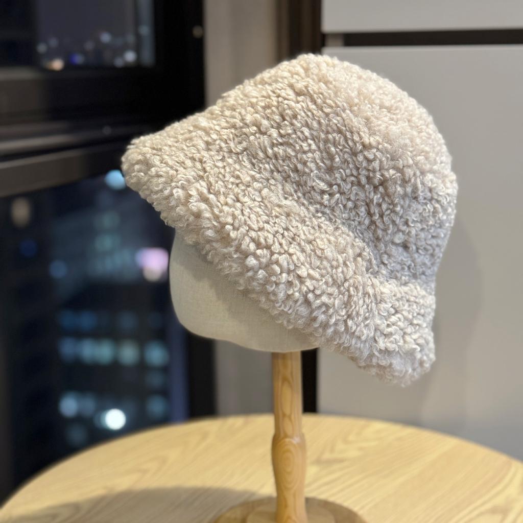 Korean Style Lamb Wool Warm and Versatile Bucket Hat for Autumn and Winter Simple and Versatile Fashionable Bucket Hat That Makes Your Face Smaller