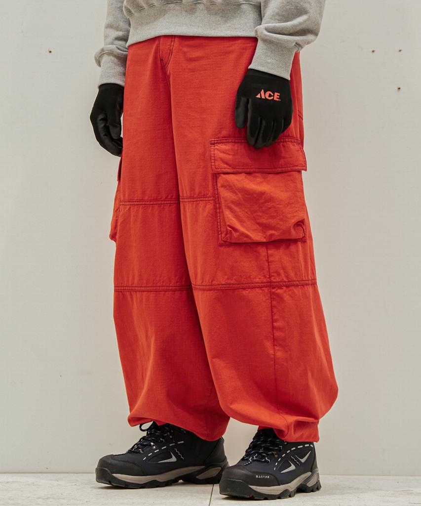 Iseuteuseobiseusyab Ballon Dyed Cargo Pants - Red