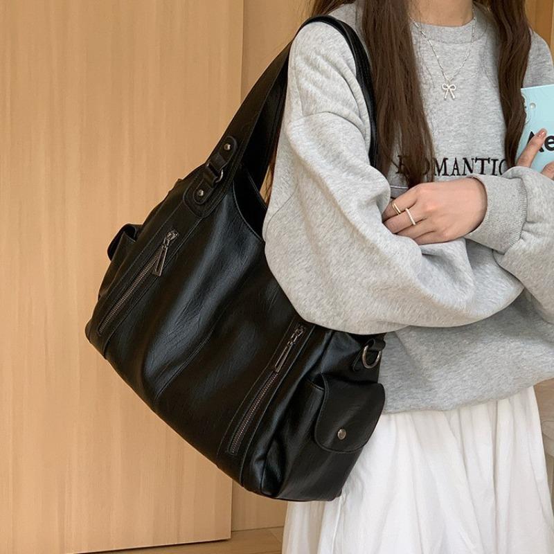 Bag Women's Tote Bag Large Capacity Crossbody New Retro Versatile Black Textured Shoulder Handbag