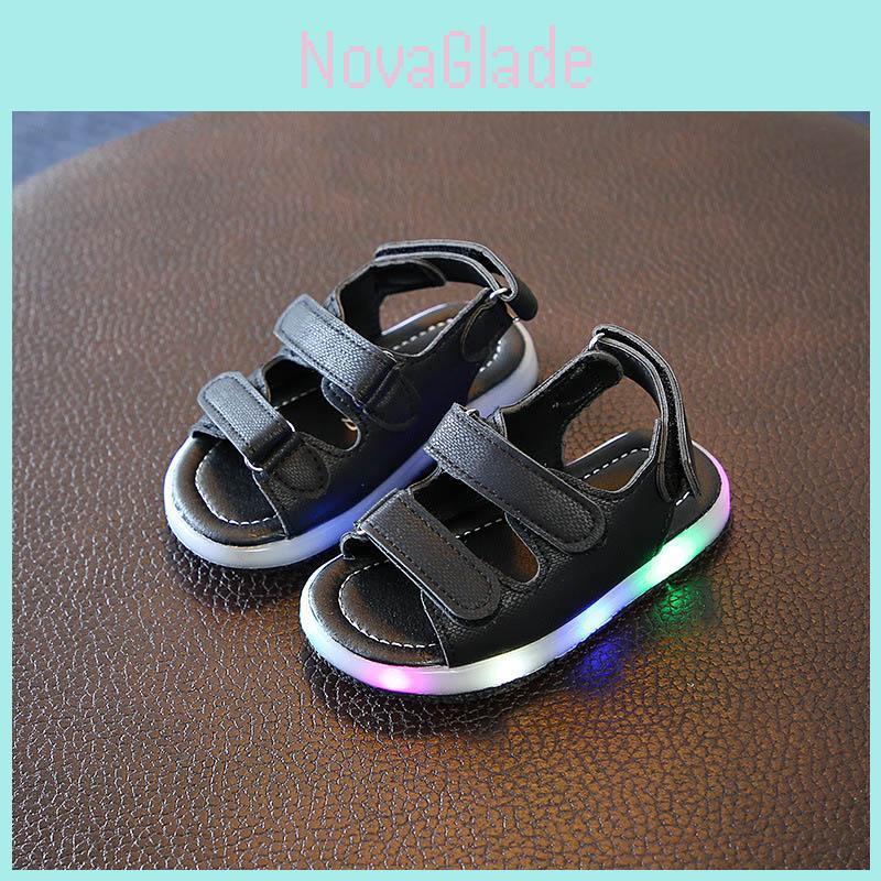 Comfortable Children Casual Flashing Light Sandals With Soft Bottom For Daily Play