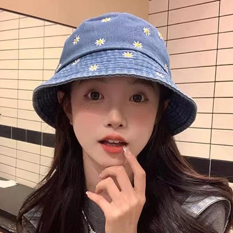 Chrysanthemum Embroidered Cowboy Smiling Face Fisherman Hat Women'S Sunshade Hat