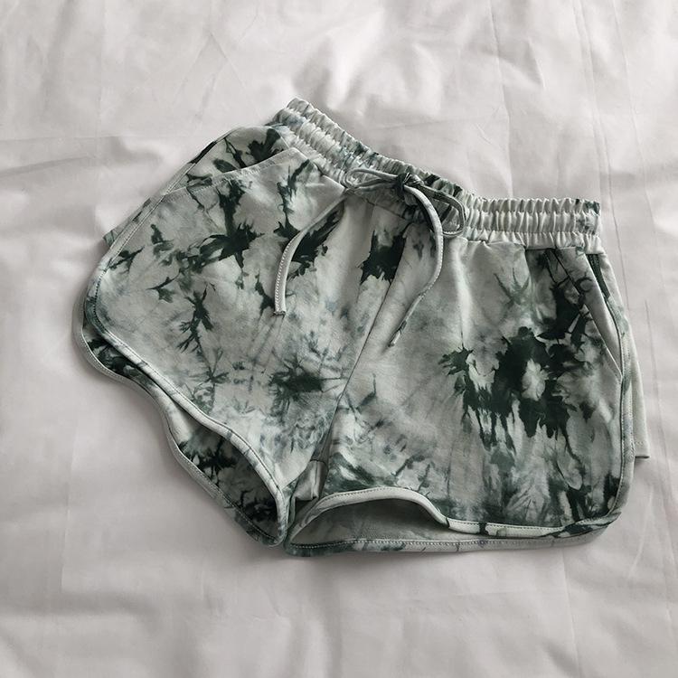 Summer 2026 Women's Plus Size Tie-Dye Wide-Leg Shorts: Casual and Sporty