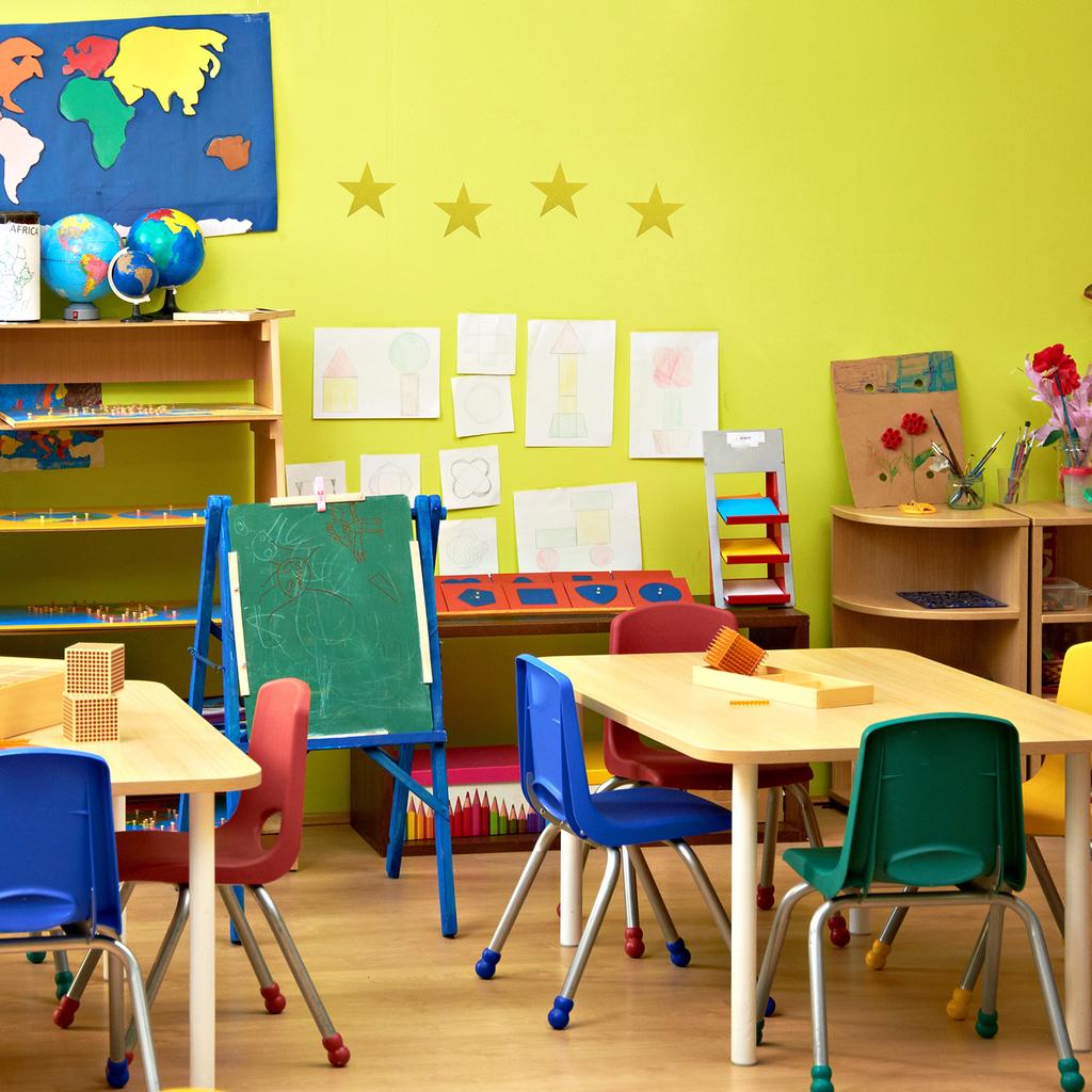 Cutouts Double Printed Paper Glitter Star Confetti Cutouts Cardboard Stars for Bulletin Board Classroom Party 48/60/150pcs