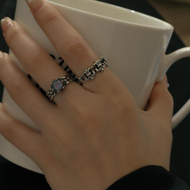 Kuaishou Original Niche Design Cross Punk Vintage Premium Dark Wind Index Finger Ring Female