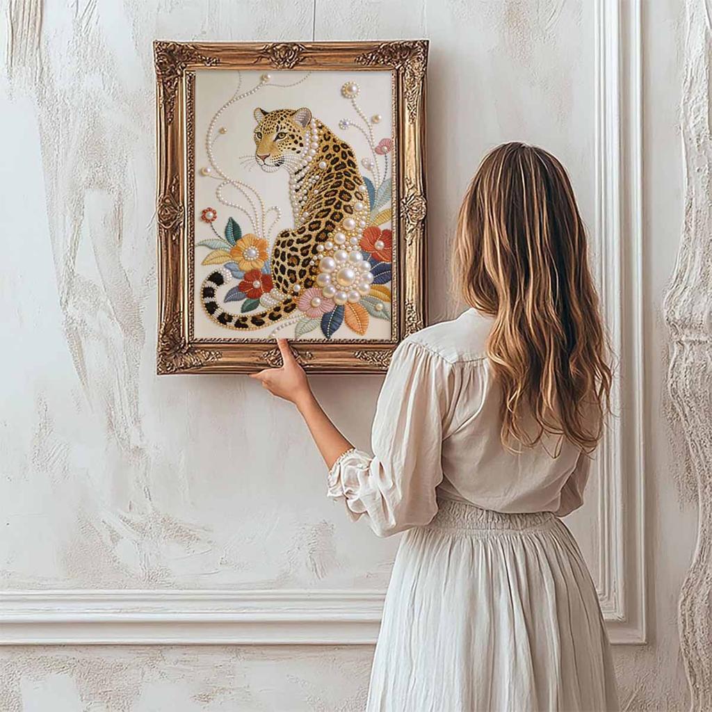 Crystal Pearl Painting 5D DIY Frame Decoration Painting Leopard Home Wall Decoration Transparent Pearl Gemstone Painting Picture Art Crafts