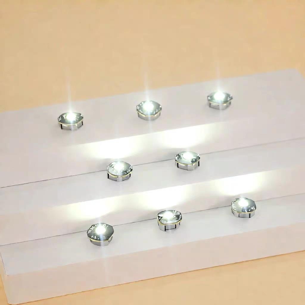 LED Magnetisch gesteuerte Figurenlampe DIY Handgemachtes Spielzeug Dekoration