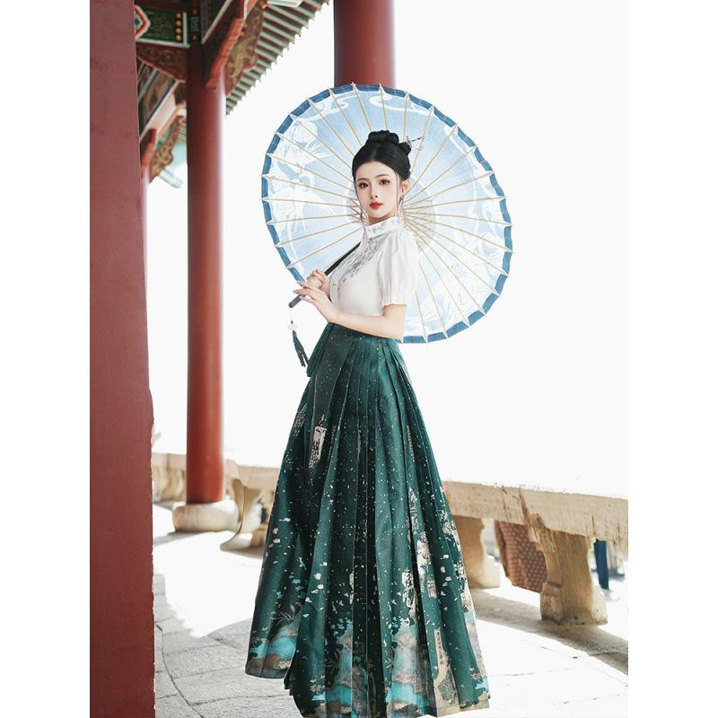 Chinese Style Embroidered Hanfu: Short-Sleeved Top & Gradient Dark Green Horse-Face Skirt Set