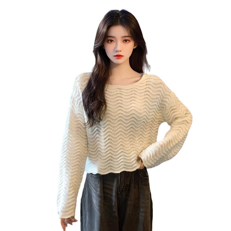 Autumn 2025 Wavy Edge Round Neck Knit Pullover for Women