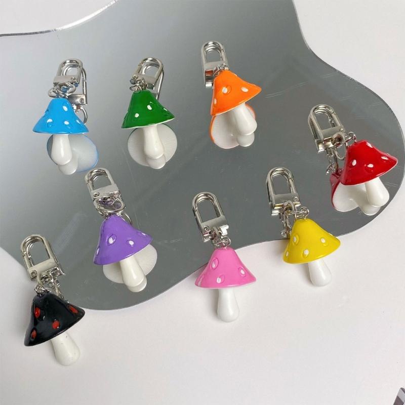 Mushroom Theme Keychain Colorful Resin Artwork For Keys Backpacks Trendy Practical Gift For Birthdays Celebrations