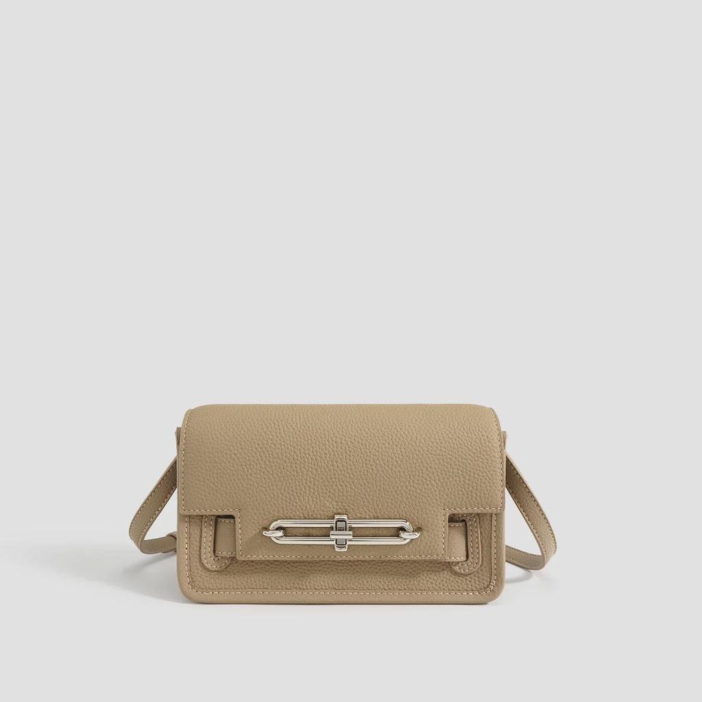 "2025 Fashion Women's Cowhide Shoulder Bag: Tofu Design with Pig Nose Accent"