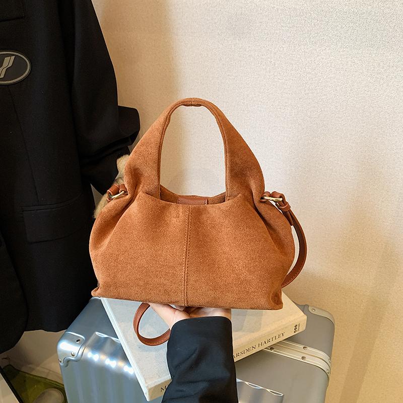 Design Soft Frosted Faux Suede Cloud HandBag Autumn/winter Vintage Magnetic Clasp Simple Commuter Shoulder Crossbody Bag