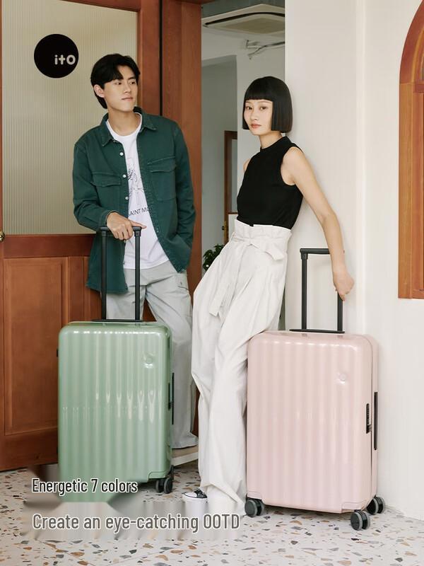 ITO Lightweight PC Spinner Carry-on Suitcase