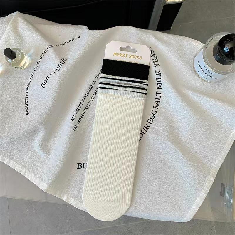 Women's New Spring and Summer Striped Medium Tube Pile Cotton Socks