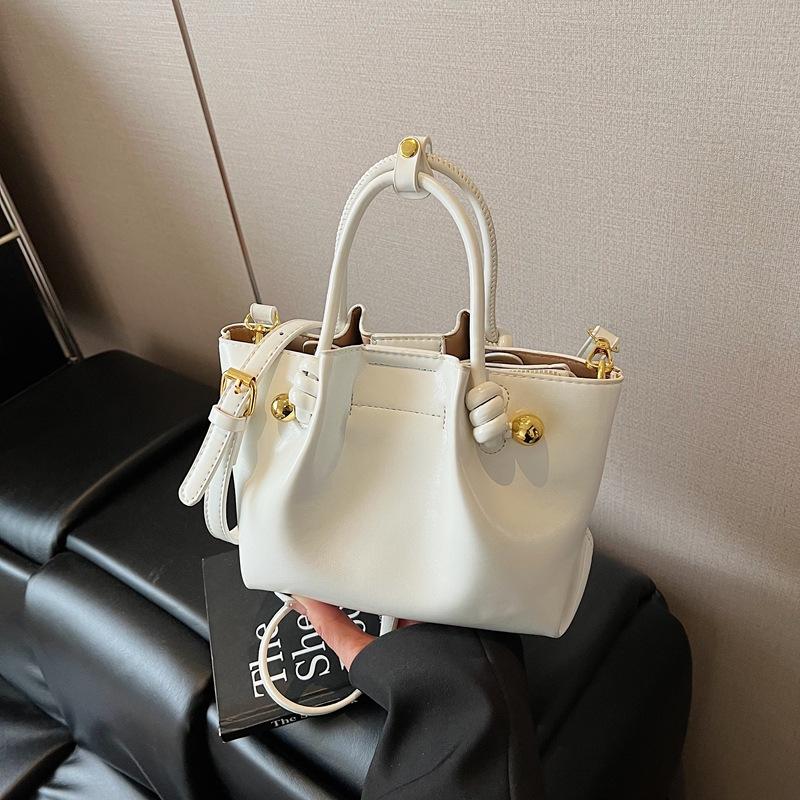 Summer New Fashion Light Luxury Simple Versatile Bag Lesbian Commuter Handbag Hand Bag Cloud Bag Woman