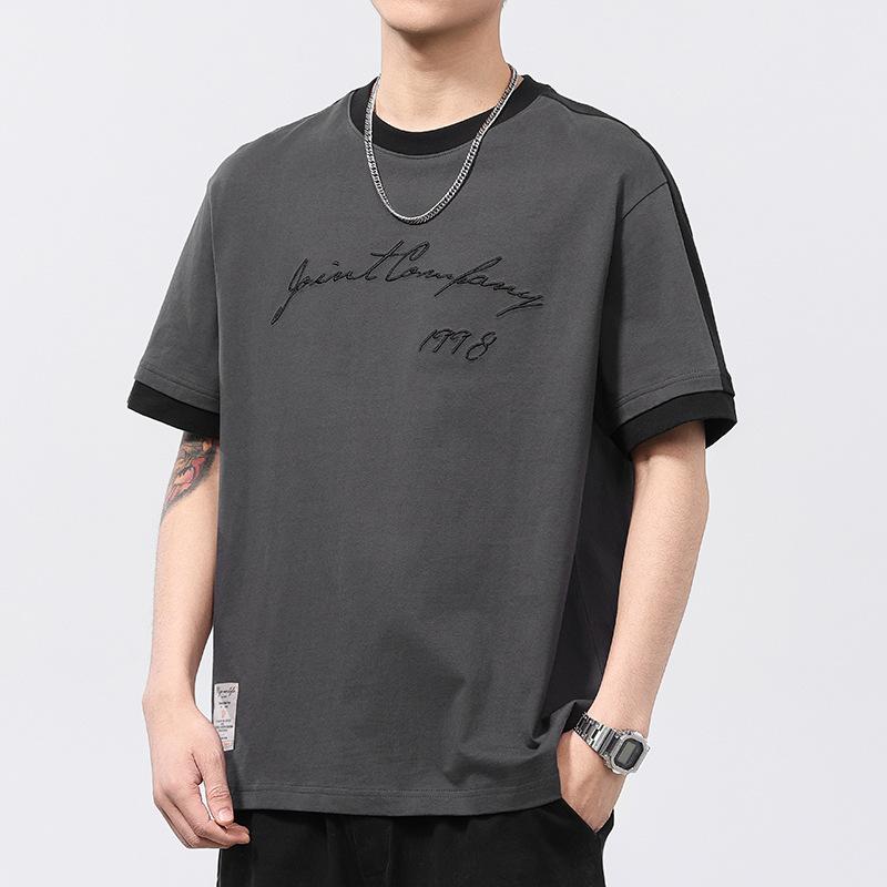 

230 г Американское украшение на грудь с английским вышитым дизайном плеча для мужчин Слегка свободный 4XL