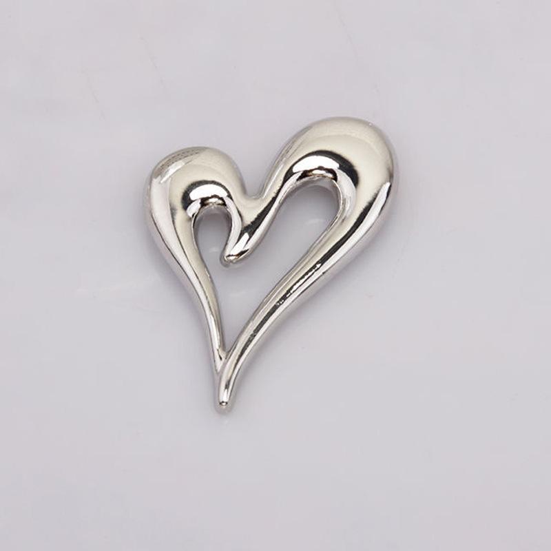 

Брошь Niche Design Metal Glossy Love Брошь Pin Temperament Suit Accessories Брошь Women серебряный