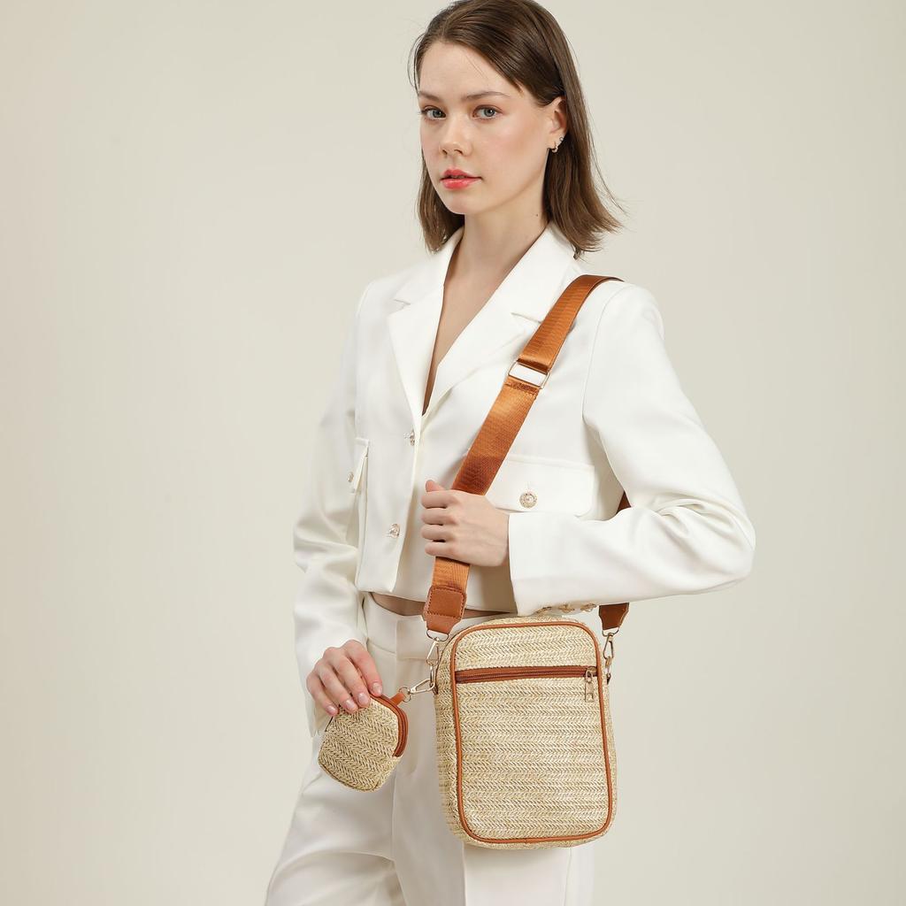 Women's bag, new one-shoulder straw small bag, sports and leisure, mother and child messenger bag, and a mobile phone bag.