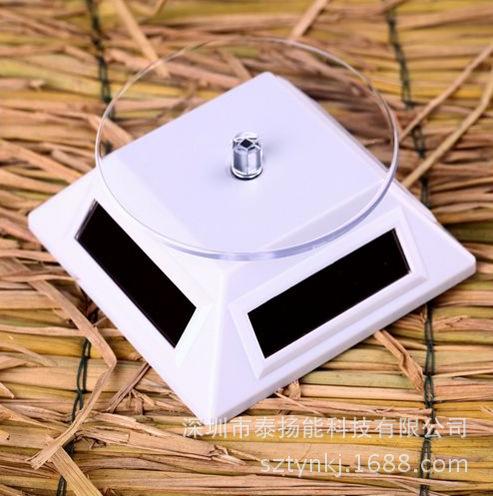 

Solar-Powered 360° Rotating Display Stand for Jewelry & Digital Products 100x100x45 mm золотой