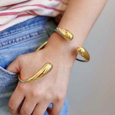 Design Sense Lava Opening Bracelet Personality Fashion Water Drop Glossy Gold Exaggerated Bracelet Gold