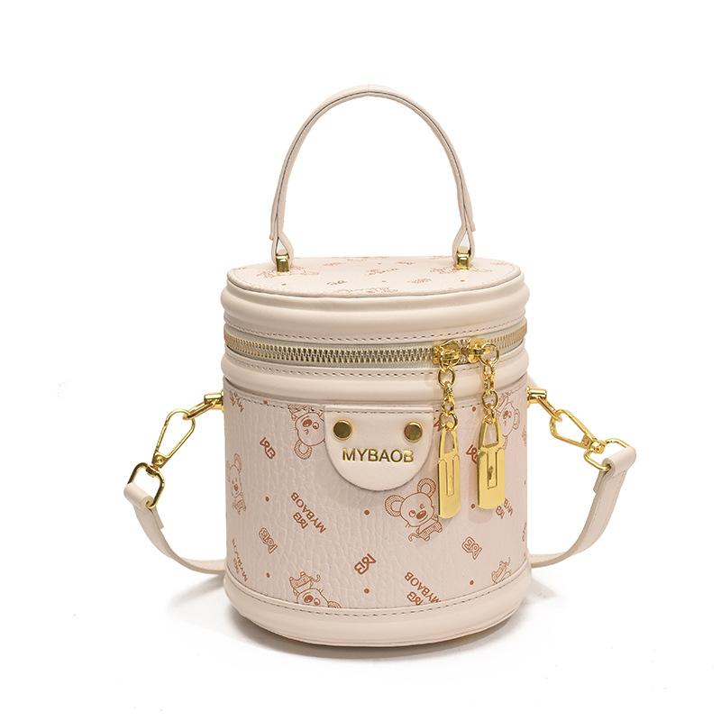 Niche design foreign style portable bucket bag women's 2025 new spring and summer fashion versatile commuter messenger bag small bag