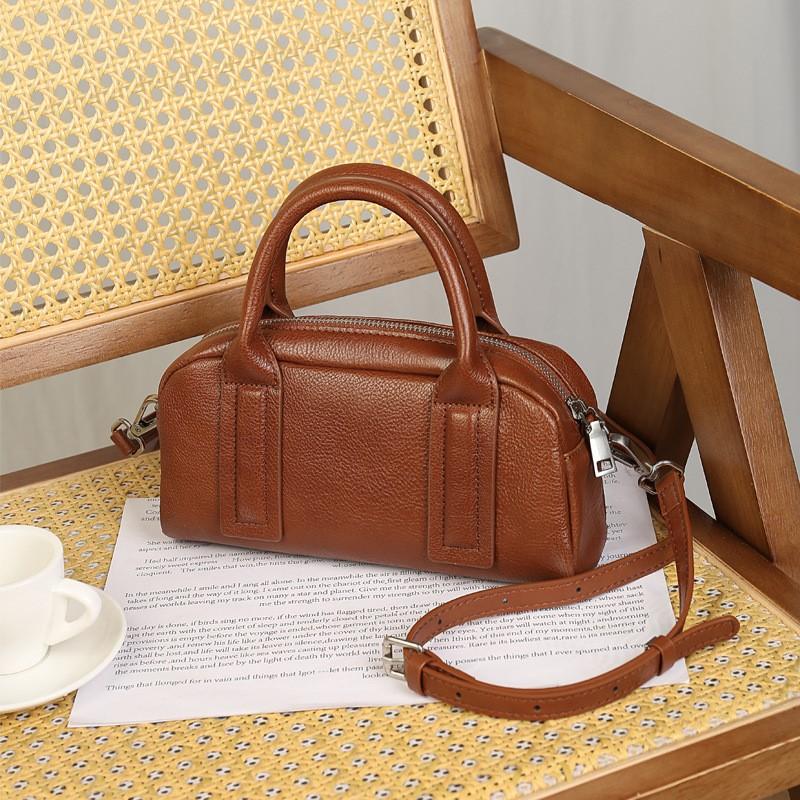 

Johnature Retro Handbag Genuine Leather Boston Bag Commuting Simple And Versatile Women s Shoulder Bag кавовий