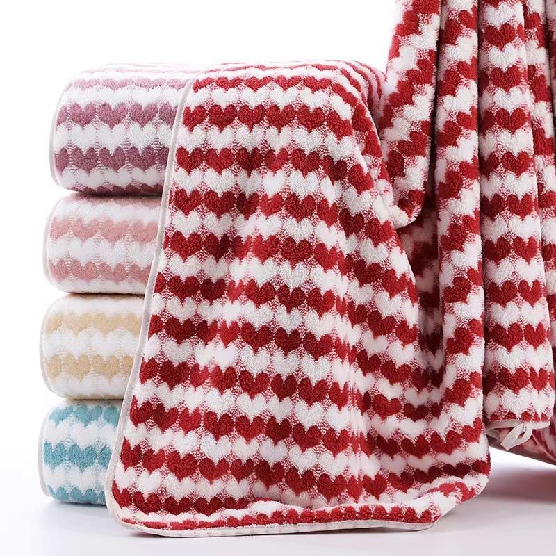Coral Fleece Heart-shaped Towel, Bath Towel, Household Absorbent Soft Shower Towel