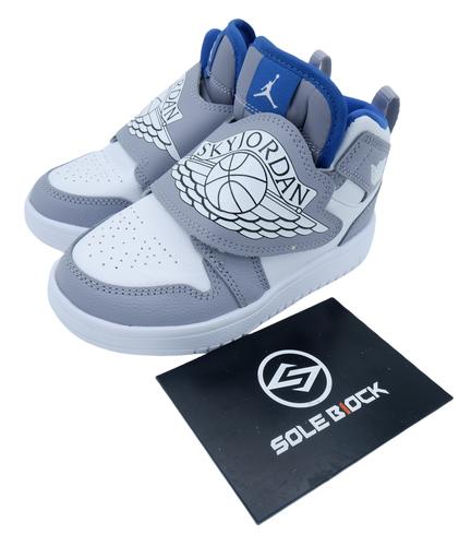 

Детские баскетбольные кроссовки Sky Jordan 1 PS Particle Grey Blue BQ7197-014 EU 35 серый/белый