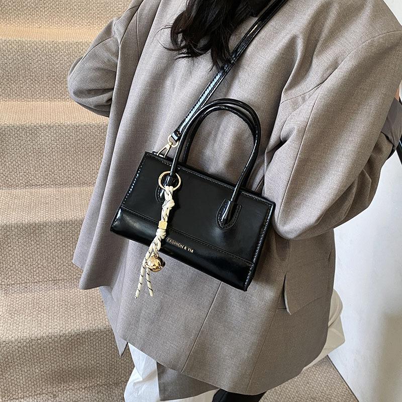 Simple Portable Small Square Bag 2025 Korean Version Trendy New Fashion Shoulder Bag High-end Niche Design Messenger Bag