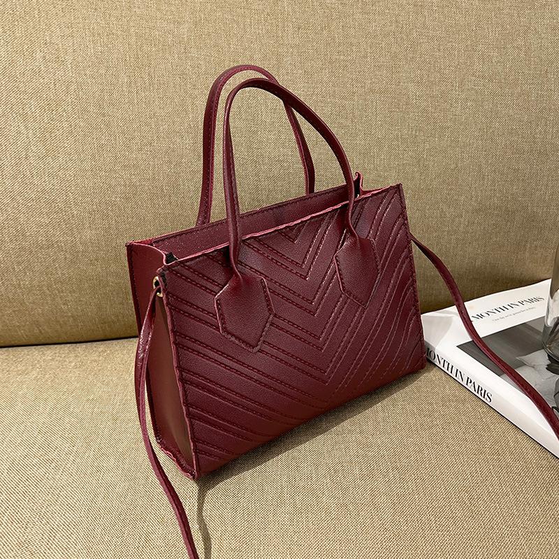 Embossed Tote Bag Women's Bag New Women's Trend Fashion Shoulder Bag Simple Casual Messenger Handbag