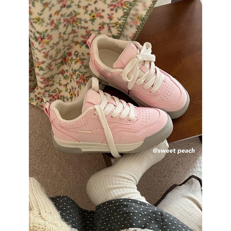 Sweet Peach Planet Platform Bread Shoes Women's New Spring Niche Sports and Leisure Board Shoes Versatile White Shoes