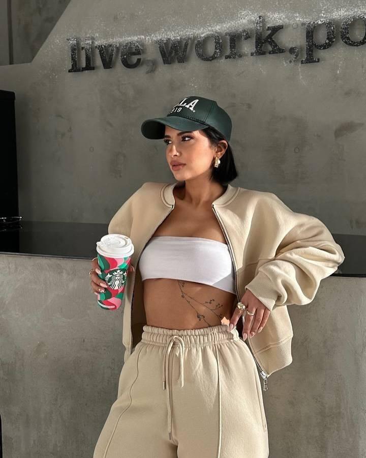 

Жіночий короткий жакет та комплект штанів карго з високою посадкою XL абрикосовий