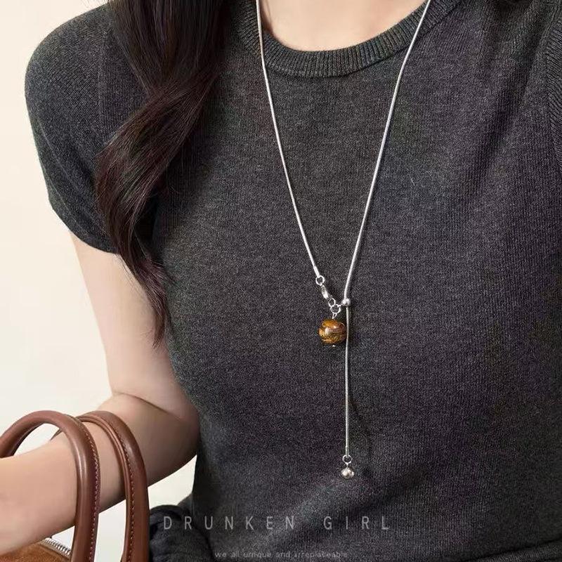 Collier de perles pour femmes: Collier élégant et chic à longueur de col, parfait pour les pulls — Cadeau d'anniversaire