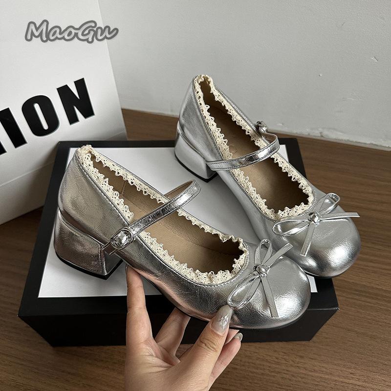 Fashion Patent Leather Women Mary Jane Pumps Fashion Butterfly-knot Dress Shoes Ladies Thick Heel Lace Lolita Shoes Size 35 40 Bombas