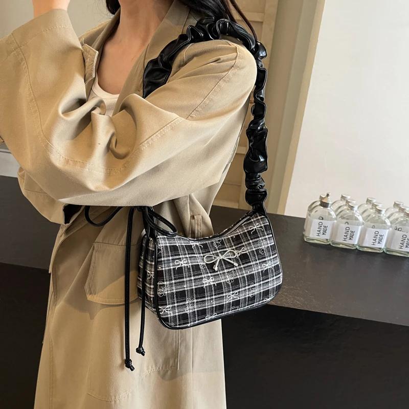 Sweet Bow Shoulder Bags Women England Style Plaid Handbags  New Cloth Lightweight Large Capacity Messenger Bags Luxury